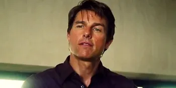 Misi Mustahil, Tom Cruise Bergelantungan di Pintu Pesawat