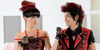 Mitha - Dara The Virgin 'Berantem' Panas!