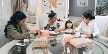 Momen Ashanty Wawancara Kris Dayanti Untuk Disertasi, Akrab & Hangat - Ameena Ikut