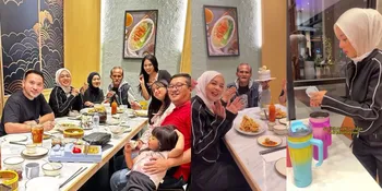 Momen Jenita Janet Beri Suprise ke sang Ayah, Dapat Kado Istimewa - Bukan Tumbler Biasa