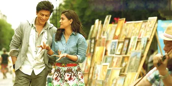 Momen Manis, Shahrukh Khan & Kajol Keliling Kota Naik Mobil Mewah