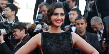 Momen Memalukan, Sonam Kapoor Tak Dikenali Fotografer di Cannes