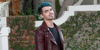 Move On Dari Gigi Hadid, Joe Jonas Cium Mesra Model Cantik Ini