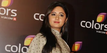 Move On Dari Nandish Sandhu, Rashami Desai Kencan Dengan Aktor?