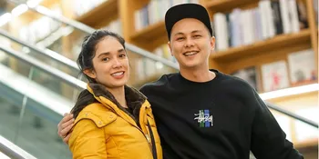 Muka Bantal Andhika Pratama Saat Asuh Baby Saka, Siapa Lebih Ganteng?