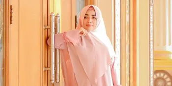 Muzdalifah Sulap Halaman Rumah Mewahnya Jadi Cafe Cantik dan Serbaguna