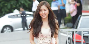Na Eun A Pink Diterima di Kampus YoonA SNSD
