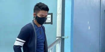 Nadya Mustika dan Anaknya Nggak Ada di Foto Lebaran Rizki DA, Netizen: Kebangetan Anak-Istri Nggak Diajak!