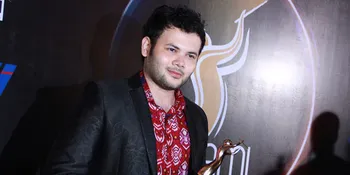 Nahas! Ridho Rhoma Diduga Tabrak Mobil Sedang Parkir