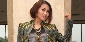 Naikkan Imej Dangdut, Fitri Carlina Tampil Wild Elegan