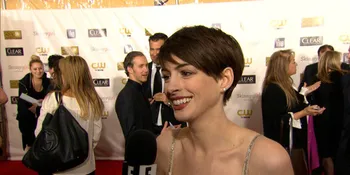 Namanya Salah Dieja, Anne Hathaway Langsung Bad Mood