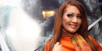 Nana Khairina Khawatir Anaknya Tanya Foto Ciuman Sejenis