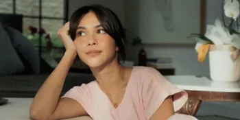 Nana Mirdad Pamer Foto Paspor 'Kode' Minta Jalan-Jalan ke Andrew White, Netizen Salah Fokus Dengan Wajahnya