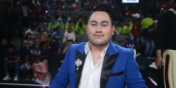 Nassar Sungkar Beri Kado Khusus untuk Selfi di Panggung DAA4