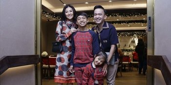 Natal Bersama Keluarga Ruben Onsu yang Terbaik, Tapi Kenapa Betrand Peto Nggak Mau Minta Hadiah?
