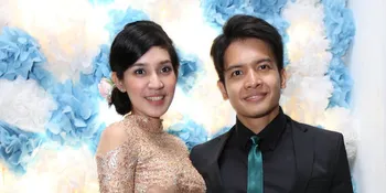 Nempel Bak Perangko, Dimas Seto Tatap Dhini Aminarti Penuh Cinta