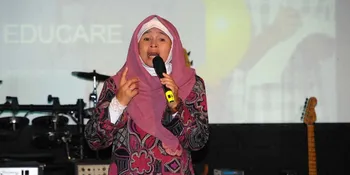 Neno Warisman Ingin Munculkan Idola Baru Yang Islami