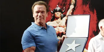 Ngakak, Arnold Schwarzenegger Ketakutan Dikejar Gajah di Afrika