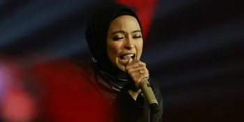 Ngeband Sambil Urus Anak, Tantri Kotak: Dua Duanya Repot!