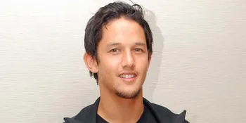 Ngefans, Irfan Bachdim Pun Berfoto Bareng Agnes Monica