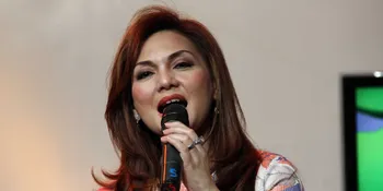 Nia Daniati Sudah Mantap Bercerai Dengan Farhat Abbas