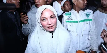 Nia Daniati Terharu Liat Ribuan Jamaah Ikuti Tahlilan Uje