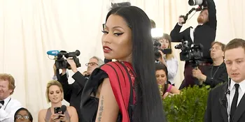 Nicki Minaj Menawarkan Diri Untuk Biayai Kuliah Fansnya