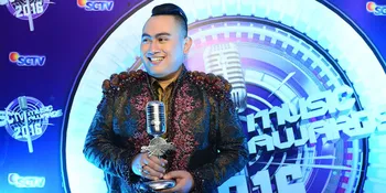 Nikmati Jadi Duda, Nassar Berbagi Dengan Anak Yatim