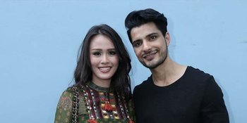Nita Sofiani Makin Akrab Dengan Seleb India Teman-Teman Vin Rana