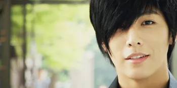 No Min Woo Lebih Cantik Dari Cewek?