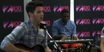 Nostalgia! Jonas Brothers Tampil Hibur Puluhan Wanita Cantik