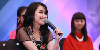 Ogah Ribet ke Luar Negeri, Ayu Ting Ting Pilih Habiskan Malam Tahun Baru di Villa