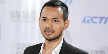 Oka Antara Repot Punya Tiga Anak