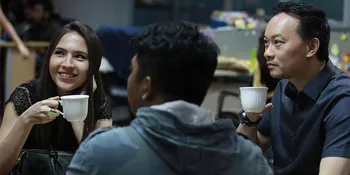 Olivia Jensen - Verdi Solaeman Nge-Teh di Kantor KapanLagi.com®