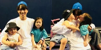 Om Ganteng Kai EXO Dicium Dua Keponakan di Belakang Panggung