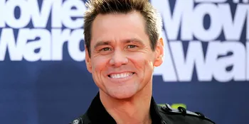 OMG! Kaki Jim Carrey 'Bengkak' Hingga Ukuran Raksasa!