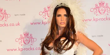 OMG! Katie Price Sebar Foto Topless Kelly Brook