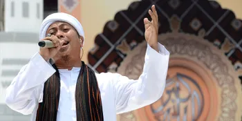 Opick Takjub Jumlah Jamaah Manasik Mencapai Ribuan