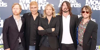 Orkestra Dalam Lagu Foo Fighters, Serius?