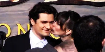 Orlando Bloom Dapat Kecupan Manis Dari Evangeline Lilly