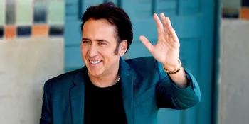 Otot Terumbar, Nicolas Cage Kok Pakai Kostum Ketat Superman?