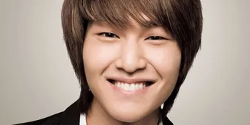 Pacaran, Onew SHINee Tak Masalahkan Usia Pasangannya