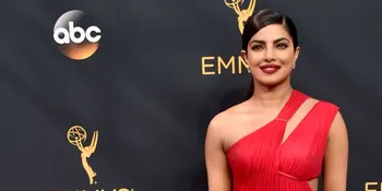 Pakai Baju Tak Sensitif Pada Pengungsi, Priyanka Dikecam Netizen