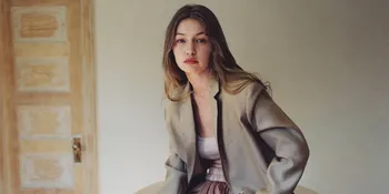 Pakai Baju Transparan di Maternity Shoot Terbaru, Gigi Hadid Pamer Baby Bump Usia 33 Minggu