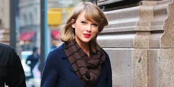 Pakai Dress Ketat, Bikini Taylor Swift Bikin Imajinasi Makin Liar