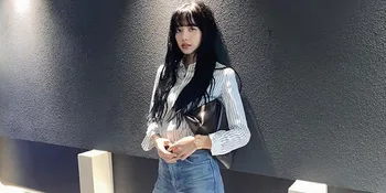 Pakai Kaos Buluk, Foto Kedipan Mata Lisa BLACKPINK Tetap Bikin Jatuh Cinta!