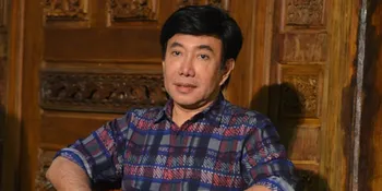 Pakai Motif Kotak-Kotak, Guruh Jadi Pendukung Jokowi?