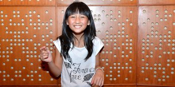 Pamer Ilmu, Chloe Xaviera 'Hajar' Lagu Fall Out Boy Pakai Drum