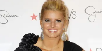 Pamer Kehamilan, Jessica Simpson Sebar Foto Hot!