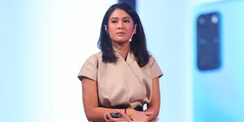 Pandemi Memaksa Dian Sastrowardoyo Lakukan Hal Baru, Belajar Tulis Naskah Film - Jadi Sutradara